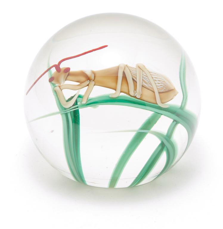 AMERICAN ORIENT & FLUME PAPERWEIGHT.: Late 20th century. Signed on bottom "Orient & Flume, L. Hudin 0773YBSFn28 42/150" with original label. 3"d.