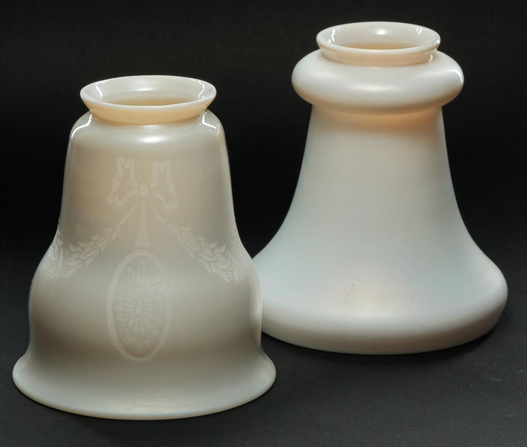 TWO AMERICAN STEUBEN IVORINE LAMP SHADES. (1 of 5)