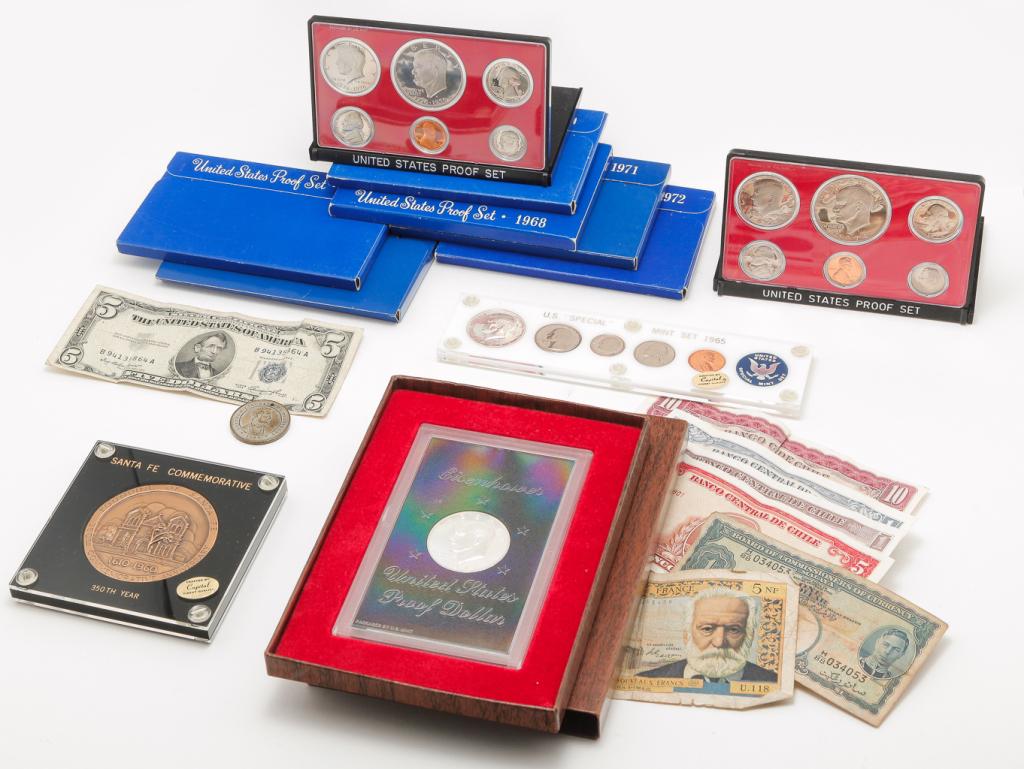 GROUP OF OLD COINS AND CURRENCY. (1 of 7)