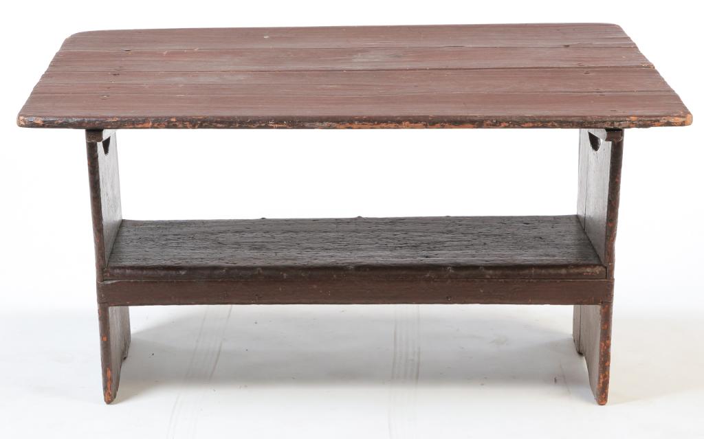 AMERICAN HUTCH TABLE. (1 of 2)