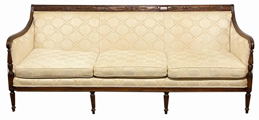 AMERICAN SHERATON STYLE SOFA. (1 of 1)