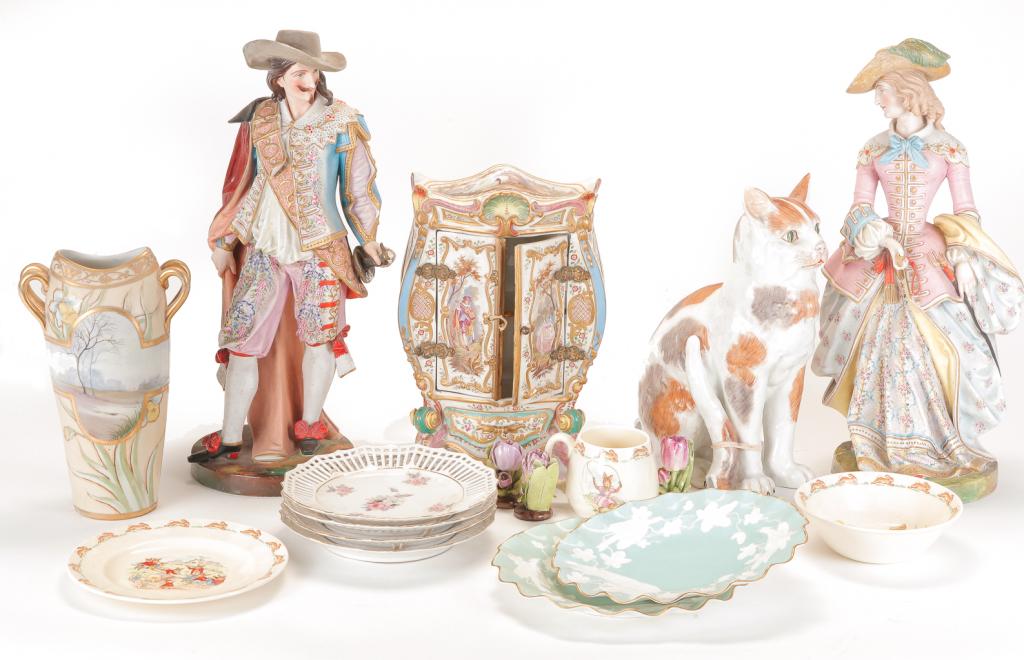 GROUP OF PORCELAIN AND CHINA. (1 of 7)