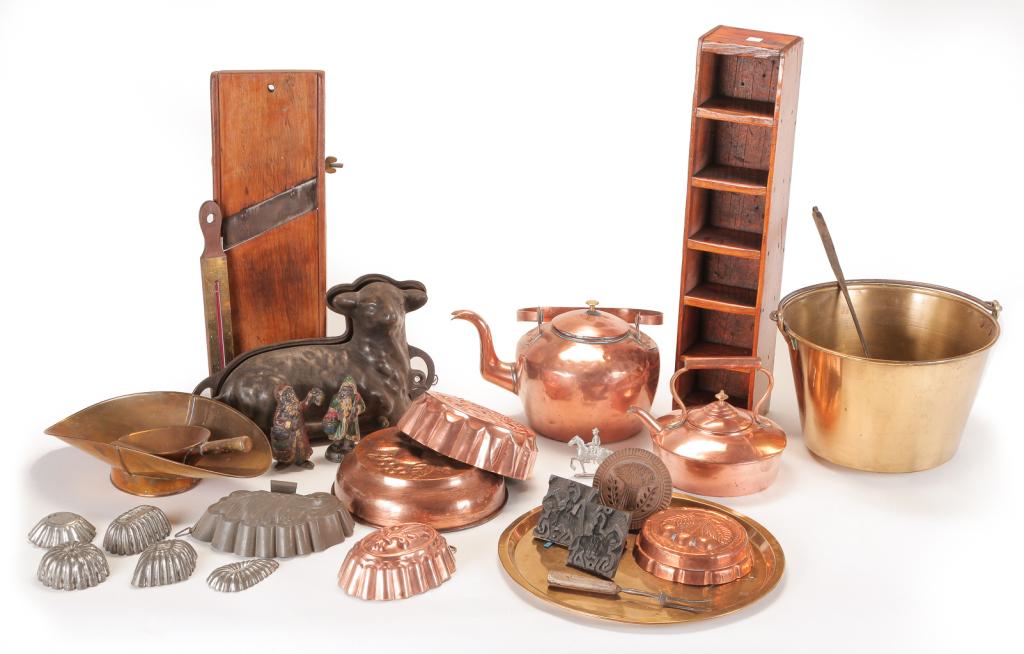 GROUP OF MOSTLY KITCHENWARE INCLUDING MOLDS. (1 of 7)
