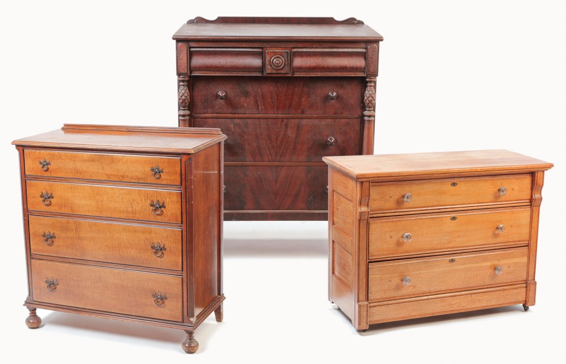 THREE AMERICAN CHESTS OF DRAWERS. (1 of 7)