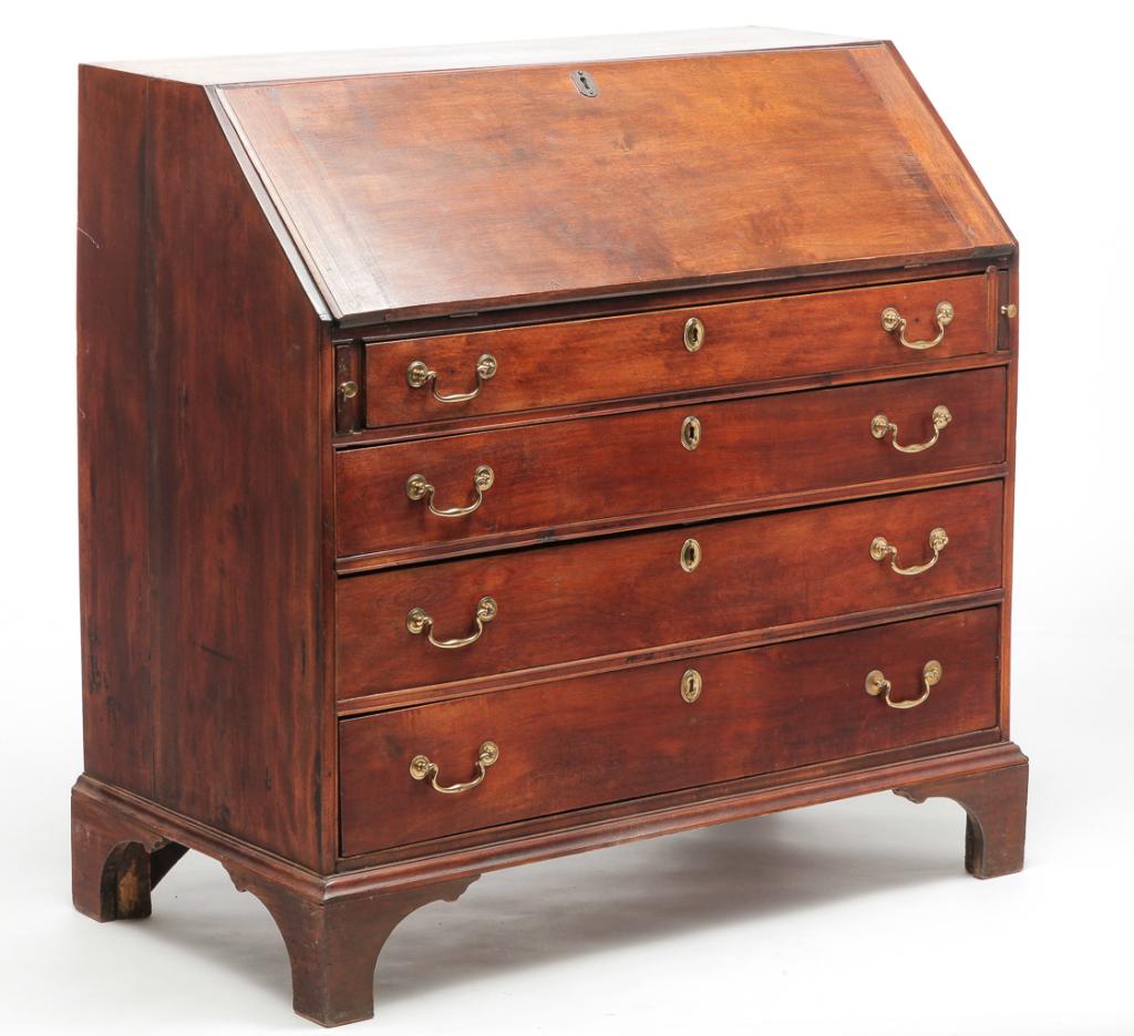 AMERICAN CHIPPENDALE SLANT FRONT DESK. (1 of 6)