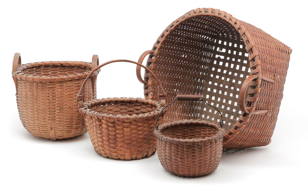 FOUR AMERICAN SPLINT BASKETS. (1 of 3)