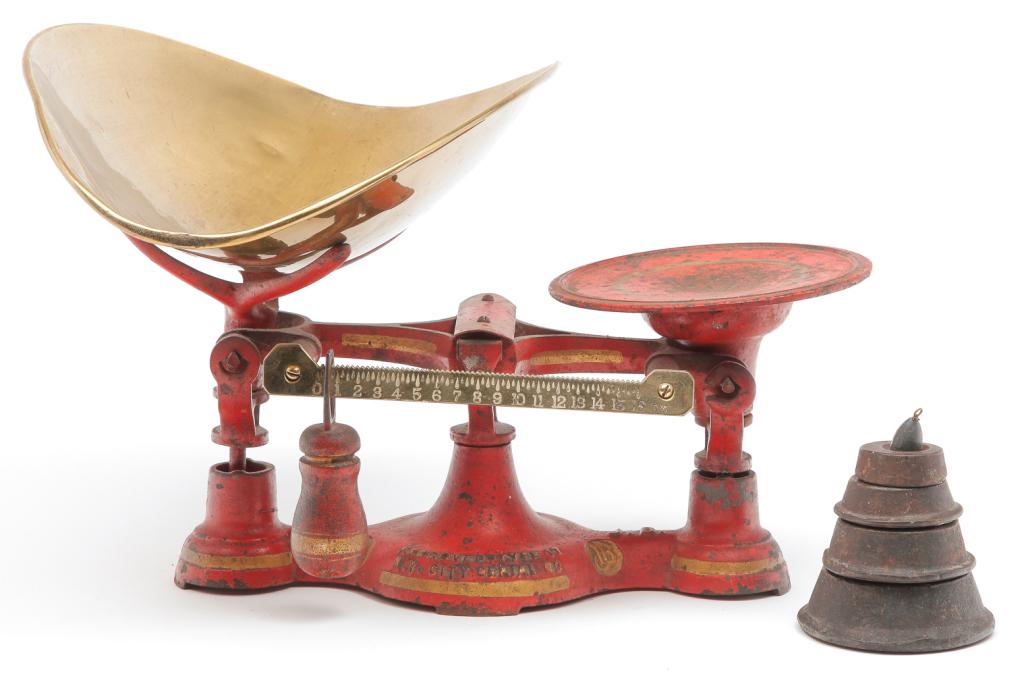 AMERICAN CAST IRON STORE SCALES. (1 of 3)