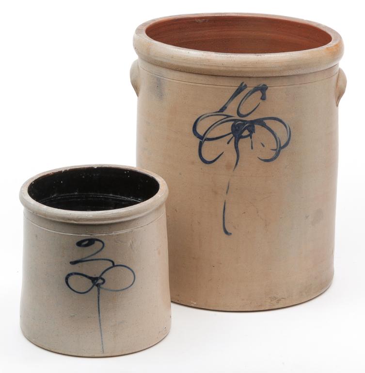 TWO AMERICAN STONEWARE CROCKS. (1 of 3)