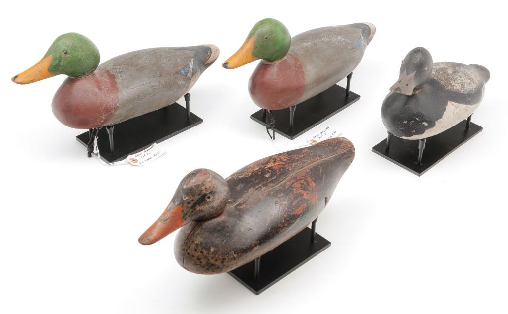 FOUR AMERICAN DUCK DECOYS. (1 of 3)
