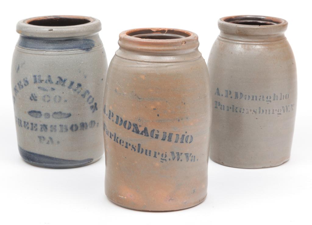 THREE AMERICAN STONEWARE JARS. (1 of 3)