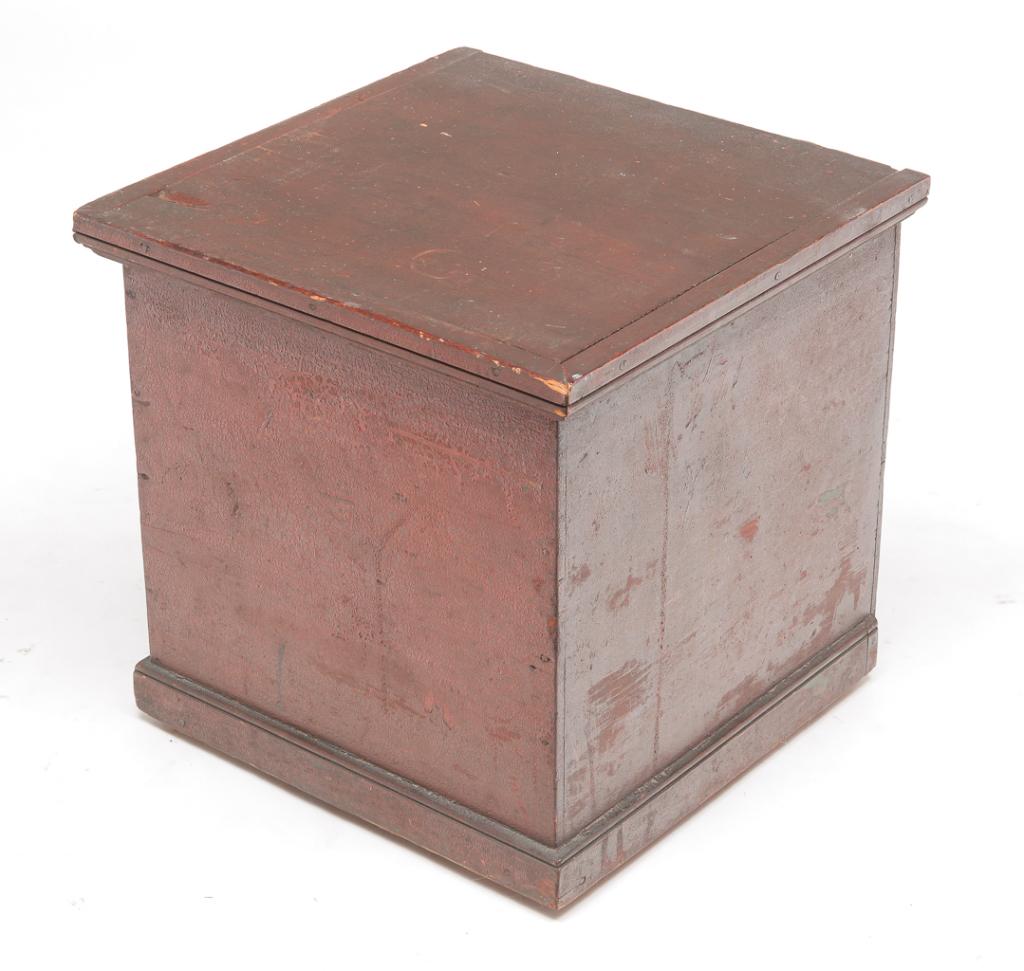AMERICAN PAINTED BOX OR BIN. (1 of 3)