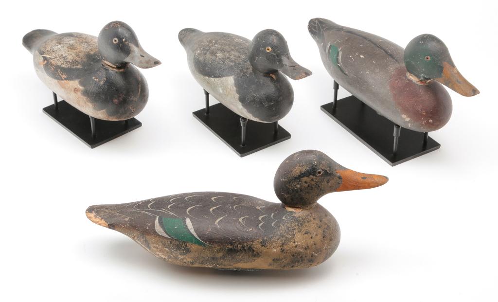 FOUR AMERICAN DUCK DECOYS. (1 of 3)