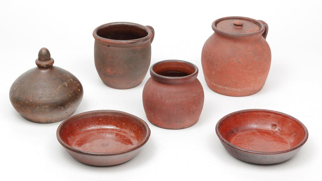 SIX PIECES OF AMERICAN EARTHENWARE. (1 of 4)