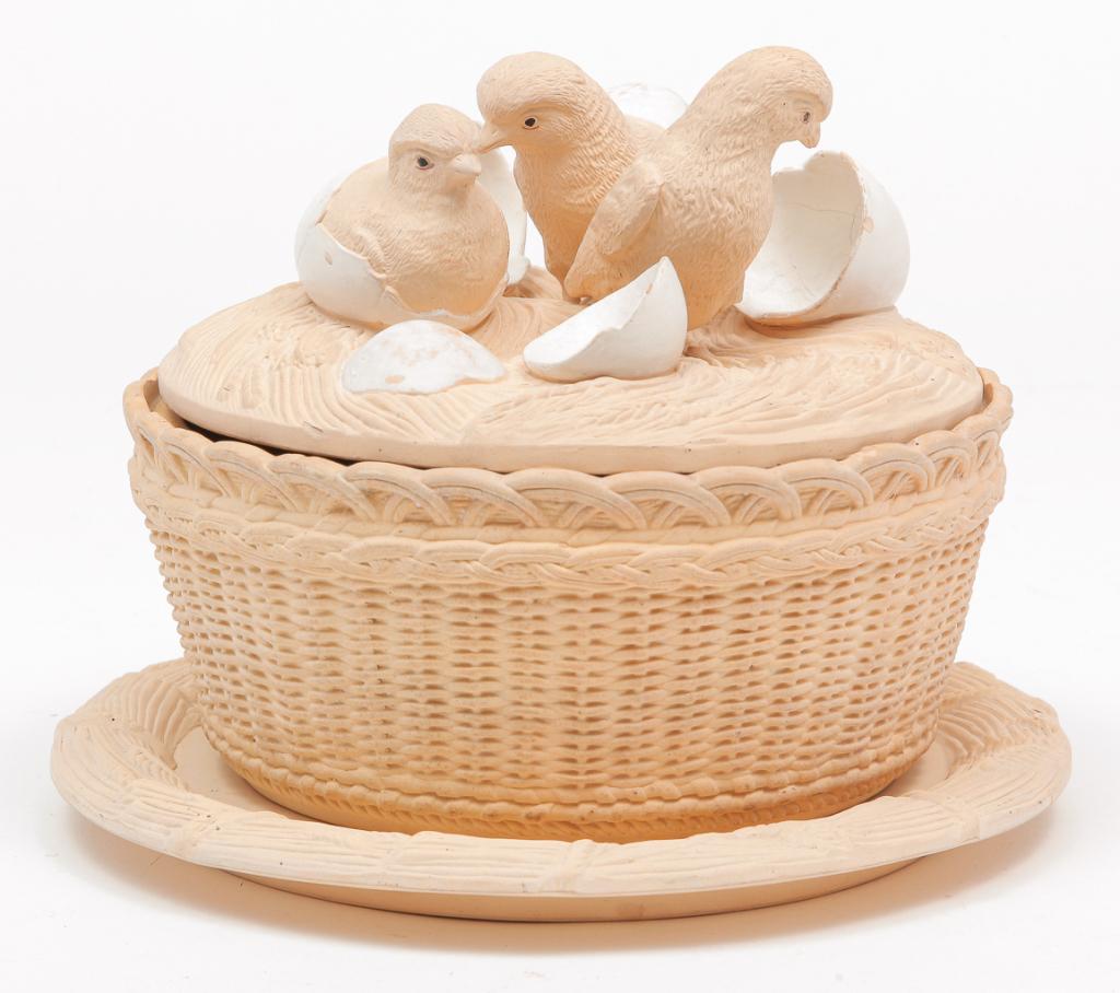 CANEWARE TUREEN WITH CHICKS. (1 of 4)