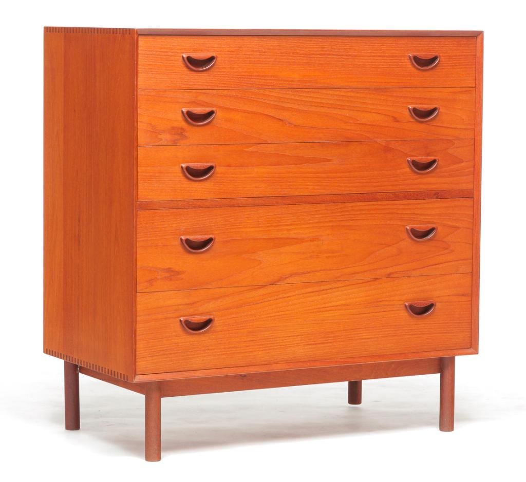 DANISH MODERN CHEST. (1 of 4)
