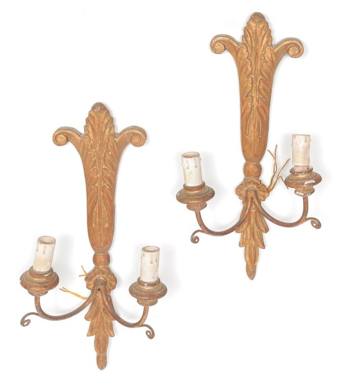 PAIR OF EUROPEAN WALL SCONCES. (1 of 2)