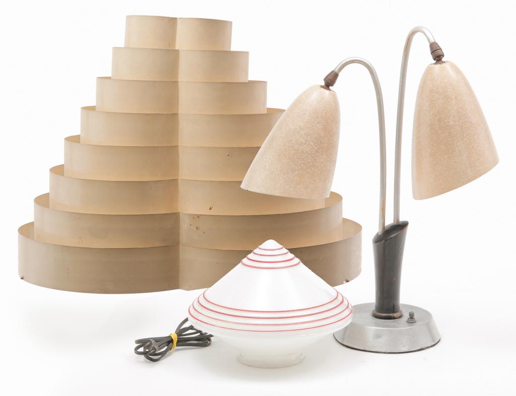 THREE PIECES OF MID CENTURY MODERN LIGHTING. (1 of 6)