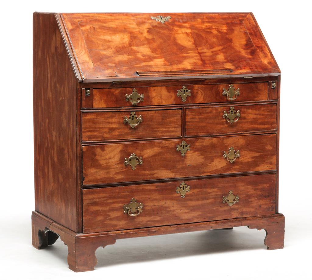 ENGLISH CHIPPENDALE SLANT FRONT DESK. (1 of 5)