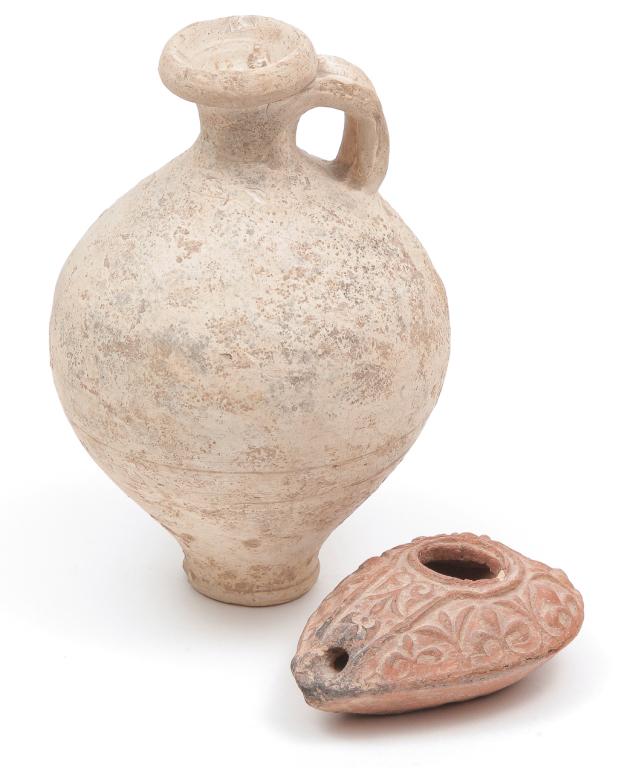 POTTERY JUG AND ROMAN LAMP. (1 of 5)