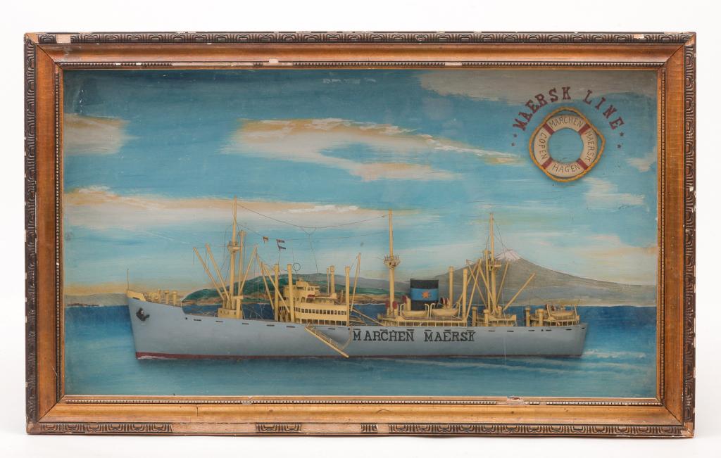 AMERICAN SHIP DIORAMA. (1 of 2)