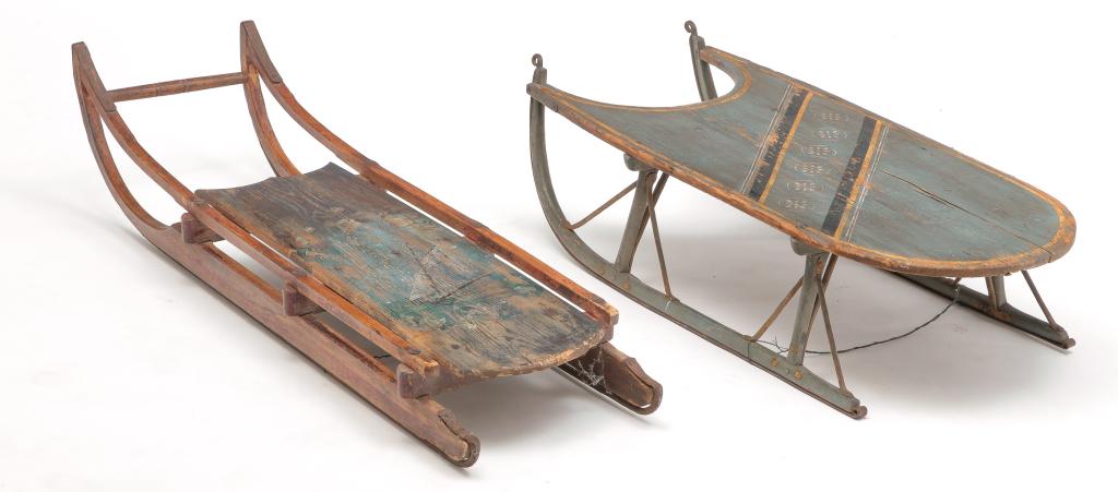 TWO AMERICAN DECORATED SLEDS. (1 of 4)