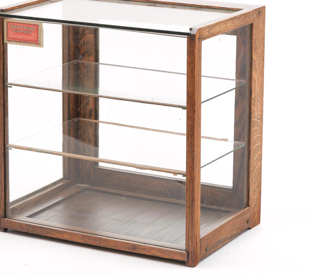 AMERICAN "DENTYNE" COUNTER DISPLAY CABINET. (1 of 4)