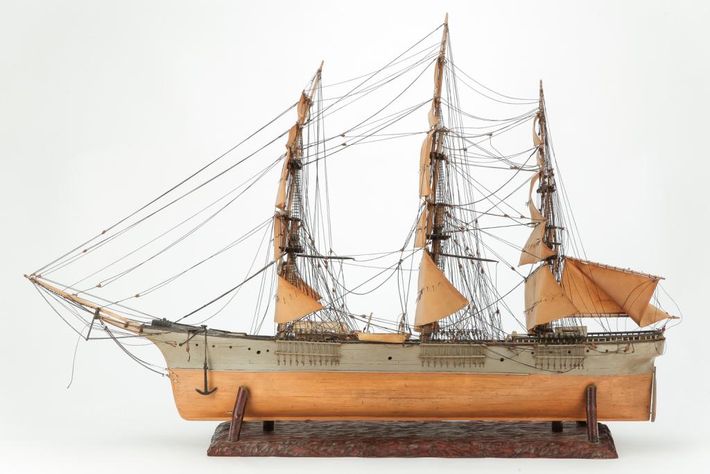 AMERICAN SAILING SHIP MODEL. (1 of 3)