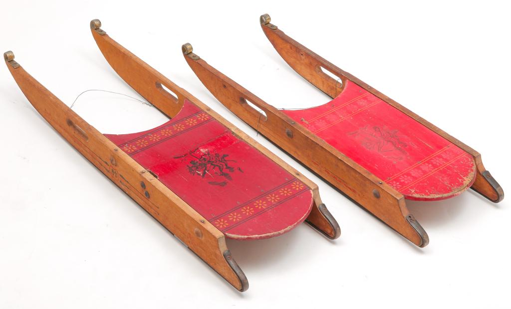 TWO MAINE PAINTED SLEDS. (1 of 4)
