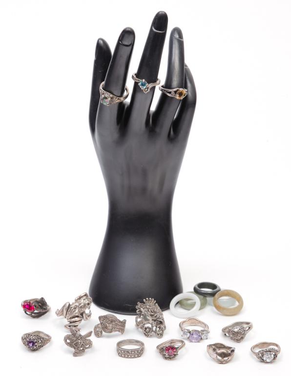 VINTAGE STYLE GEM-SET STERLING RINGS & MORE. (1 of 4)
