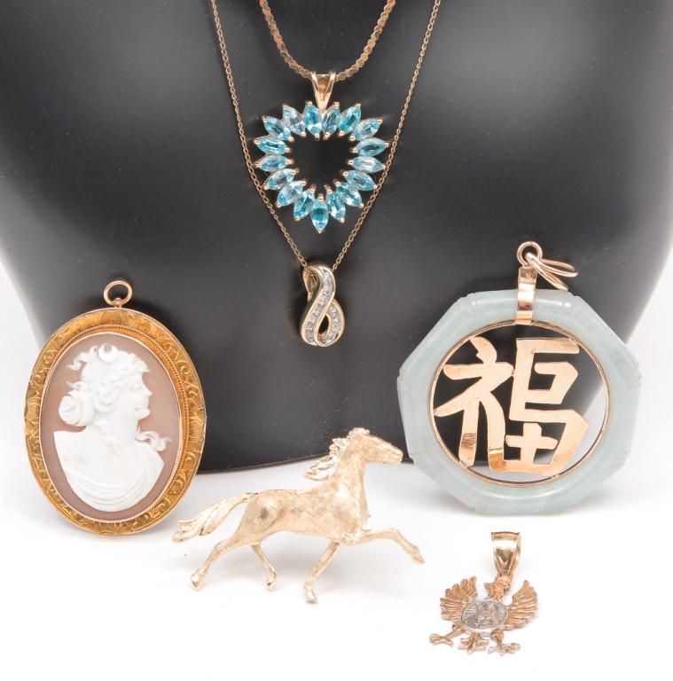 SIX PIECES MOSTLY GOLD JEWELRY. (1 of 3)