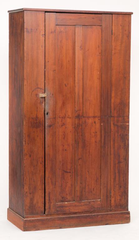 AMERICAN COUNTRY WARDROBE. (1 of 4)