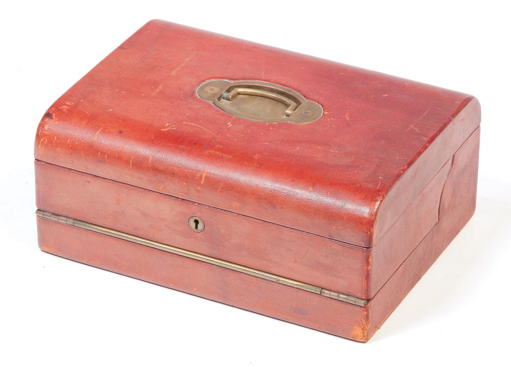 ENGLISH TRAVELING DESK. (1 of 5)