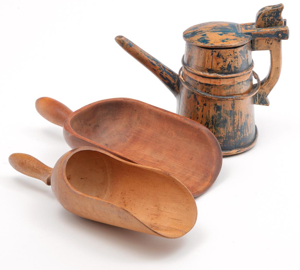 THREE WOODEN KITCHEN PIECES. (1 of 3)