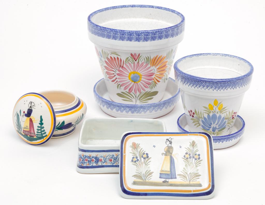 FOUR PIECES OF FRENCH QUIMPER. (1 of 4)