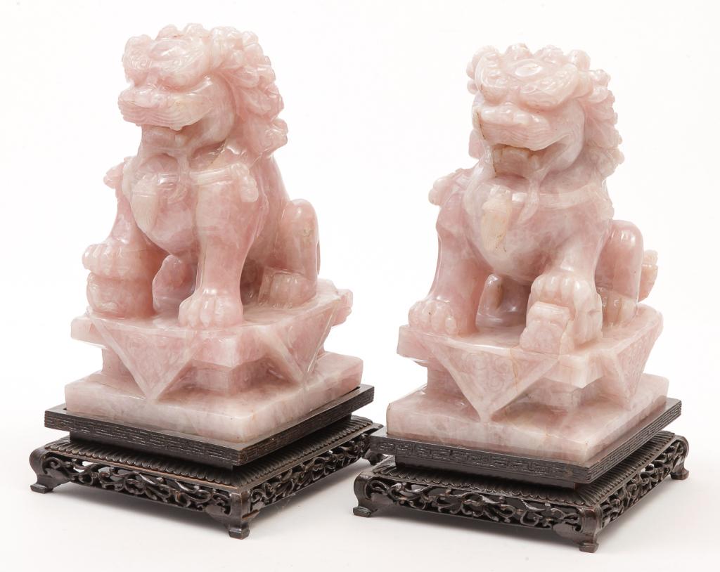 TWO CHINESE ROSE QUARTZ FOO DOGS. (1 of 3)