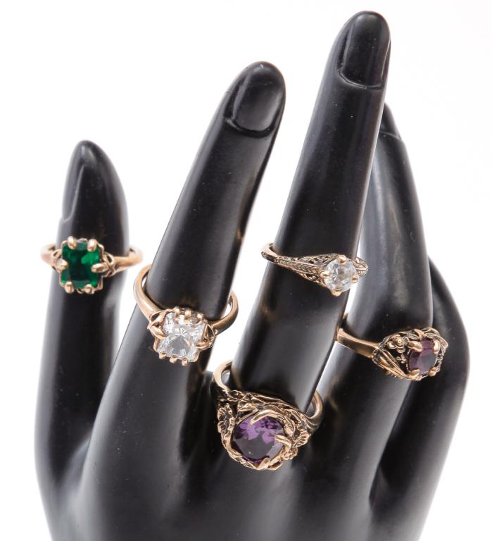 FIVE VINTAGE STYLE GEM-SET 14 KARAT GOLD RINGS. (1 of 1)