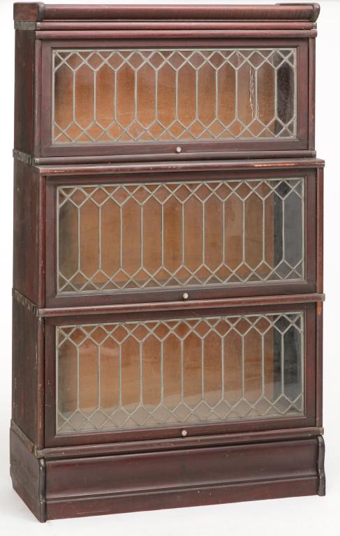 AMERICAN STACKING BOOKCASE. (1 of 4)