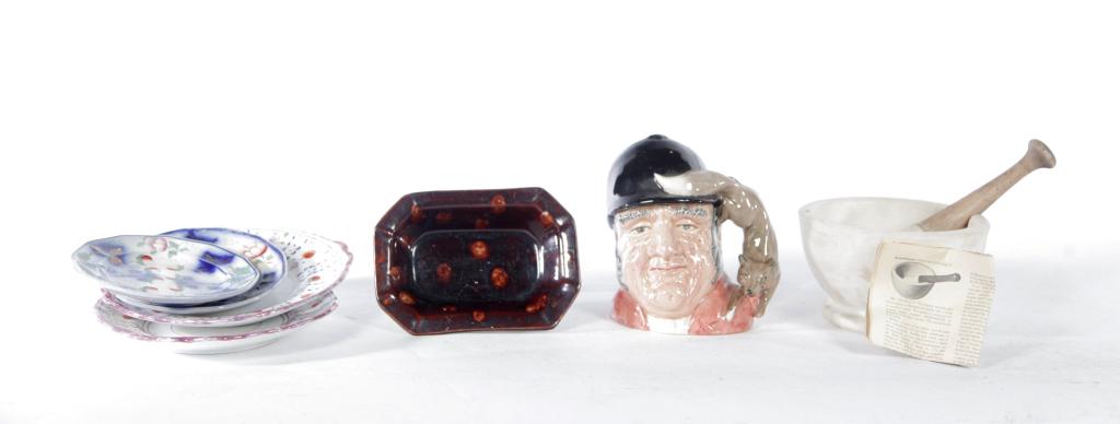GROUP OF ENGLISH CERAMICS. (1 of 3)