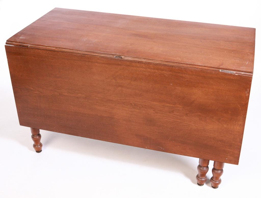 AMERICAN SHERATON DROP LEAF TABLE. (1 of 2)