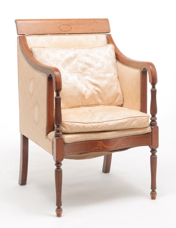 TWO PIECES OF AMERICAN FURNITURE. (1 of 4)