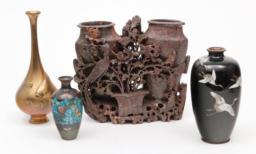 FOUR DECORATIVE ASIAN PIECES. (1 of 4)