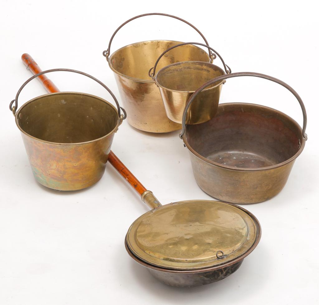 FIVE BRASS PIECES. (1 of 5)