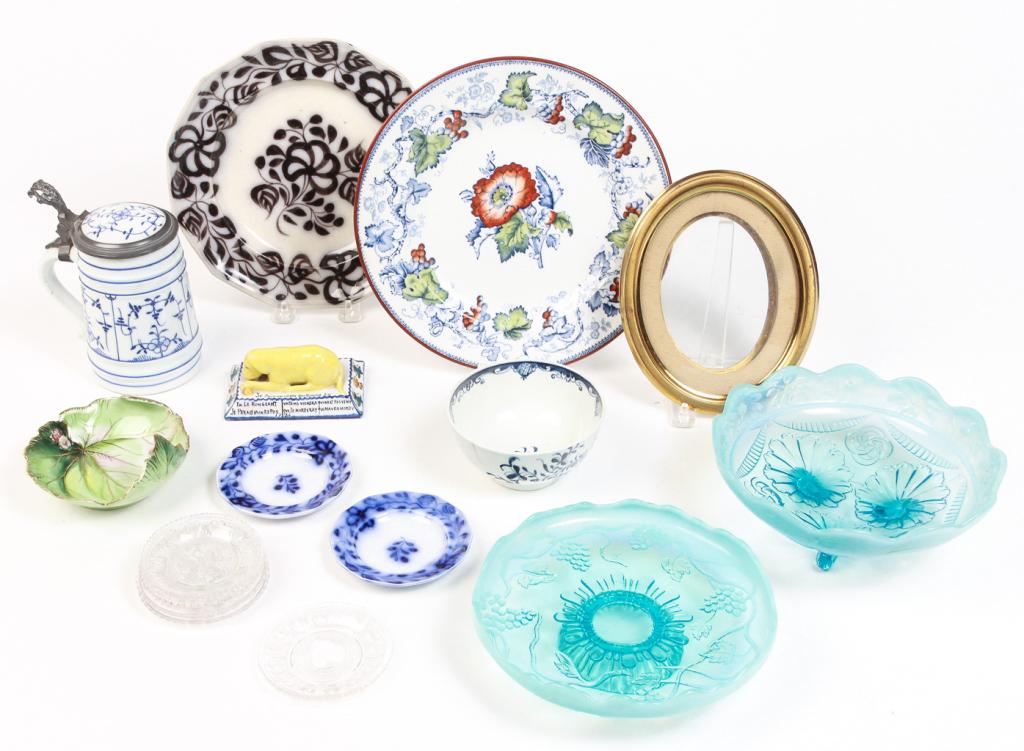 GROUP OF MISCELLANEOUS ITEMS. (1 of 6)