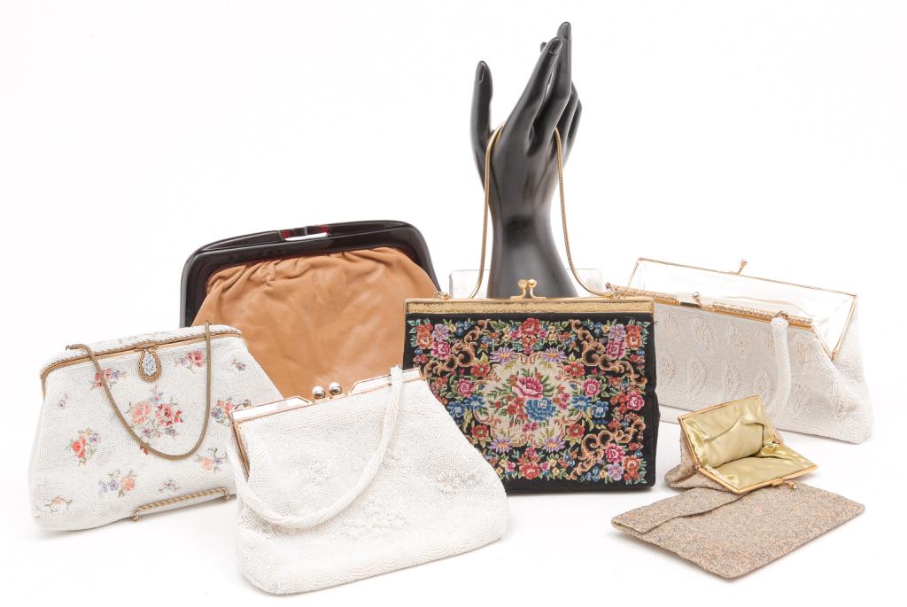 SIX VINTAGE EVENING PURSES. (1 of 6)