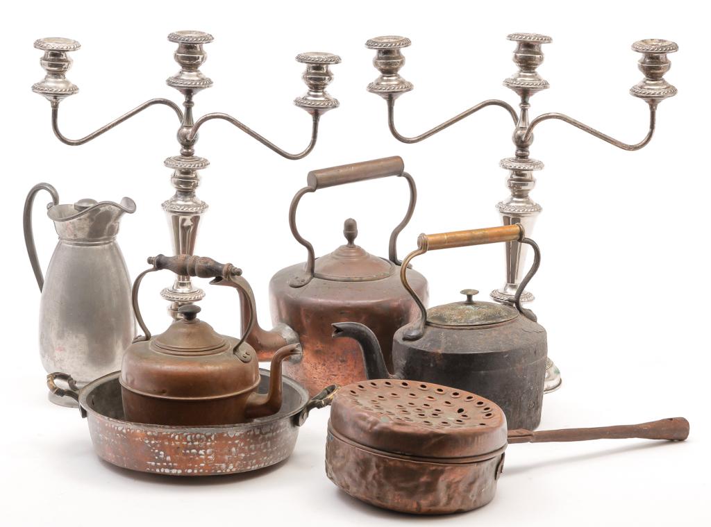 GROUP OF METALWARE. (1 of 3)