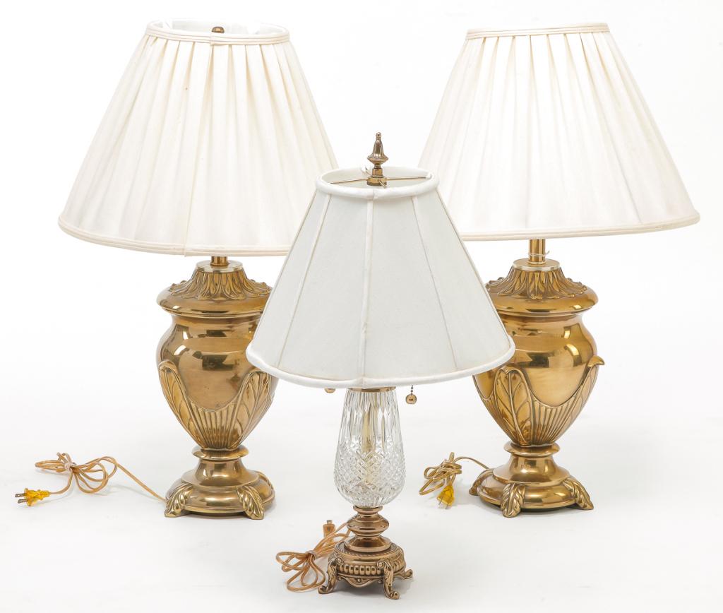THREE MODERN BRASS LAMPS. (1 of 3)
