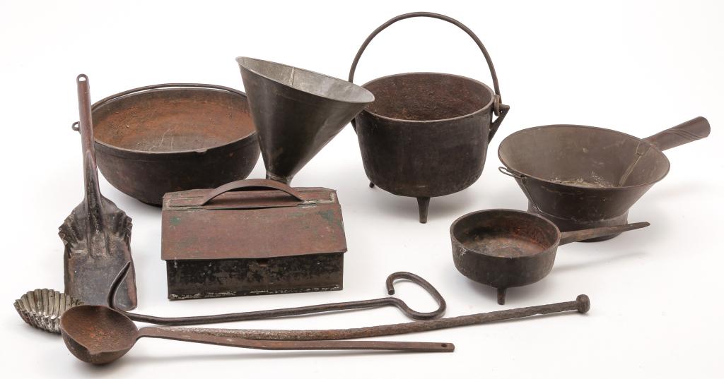 GROUP OF KITCHEN TIN AND IRONWARE. (1 of 3)