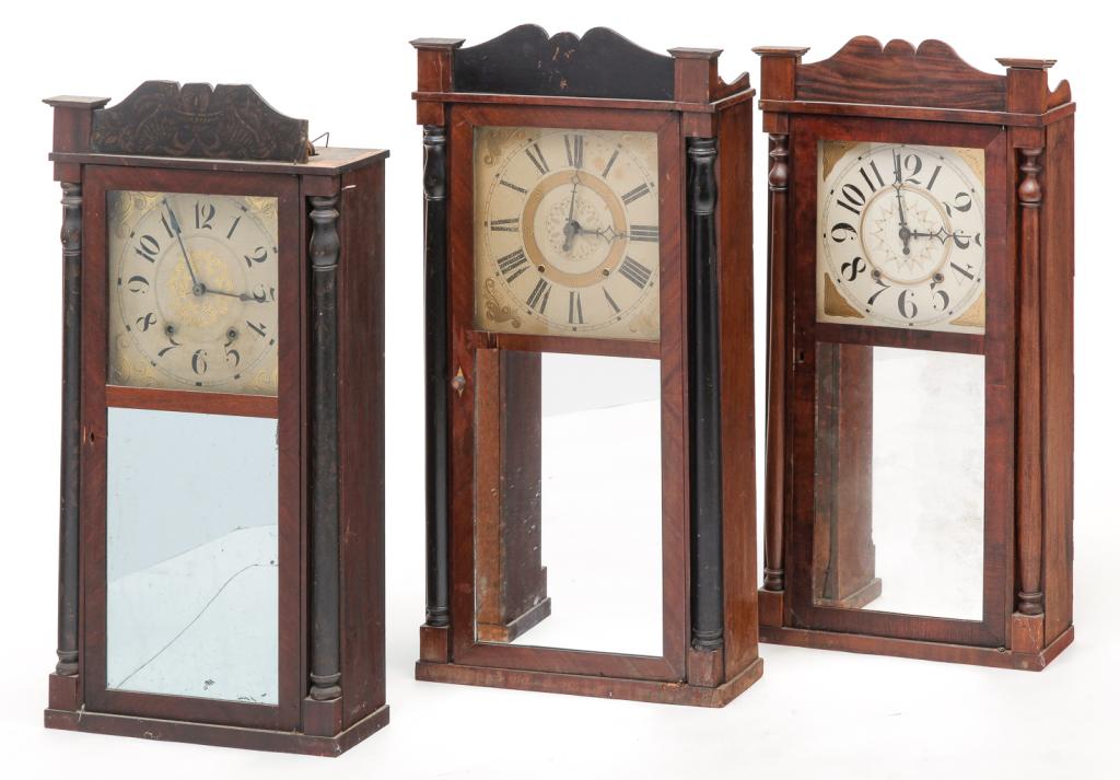 THREE AMERICAN MANTEL CLOCKS. (1 of 3)