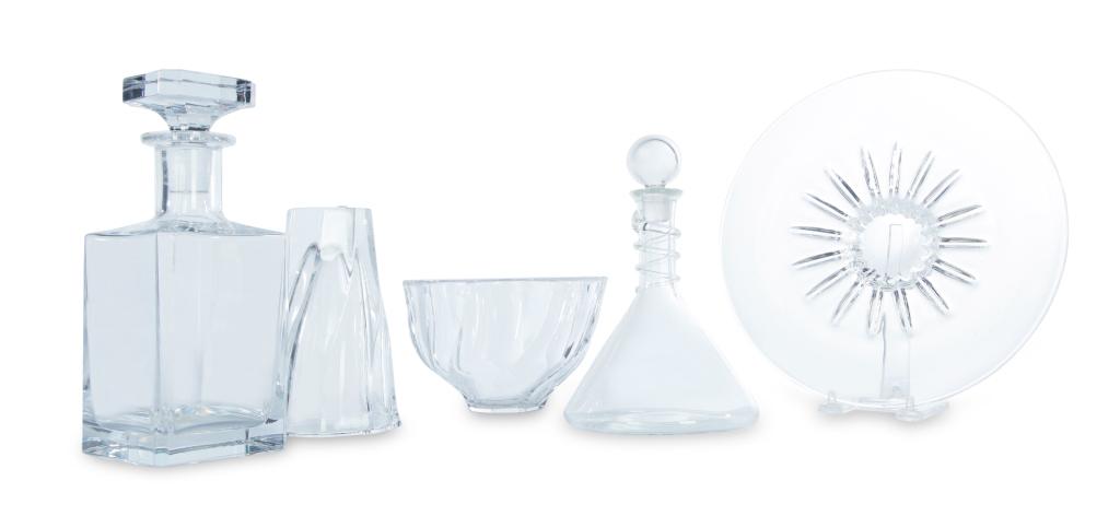 FIVE PIECES OF CLEAR ART GLASS. (1 of 3)