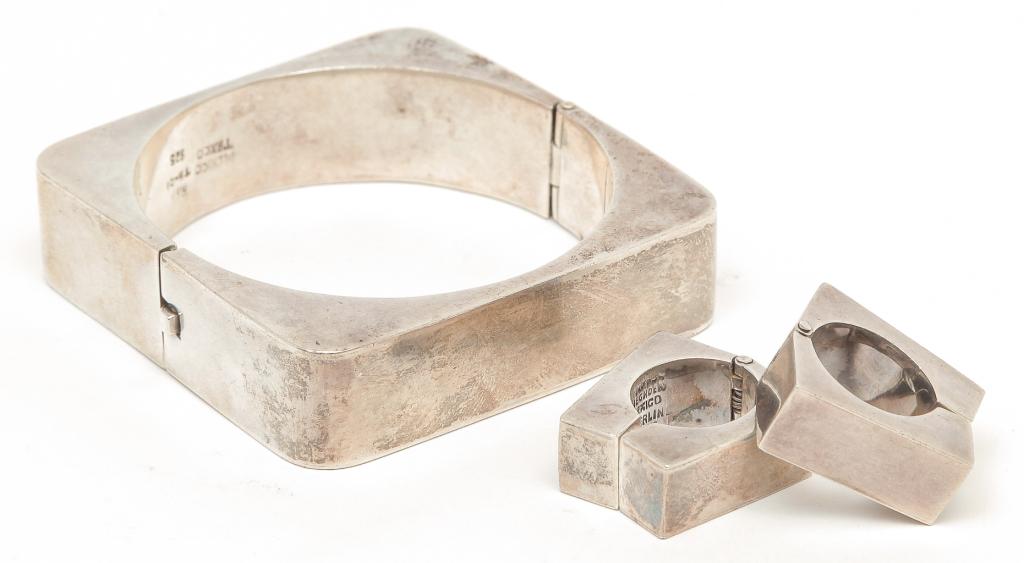 MEXICAN STERLING SILVER BRACELET AND EARRINGS. (1 of 3)